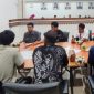 Staf Protokol Sekretariat DPRD Provinsi DKI Jakarta Mardiana menjelaskan pola kerja sama lembaganya dengan insan pers di Jakarta, Kamis (22/10/2026). (Foto: Lombokini.com)